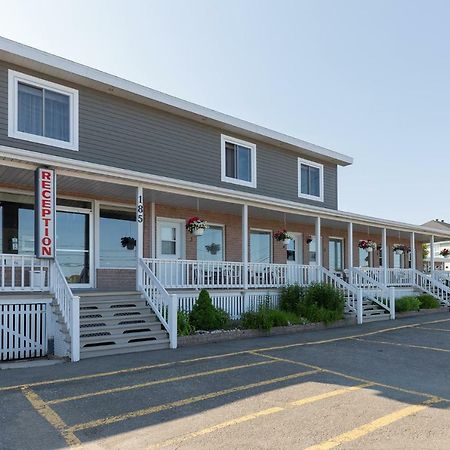 Motel Au Vieux Piloteux Ривьер-дю-Лу Экстерьер фото